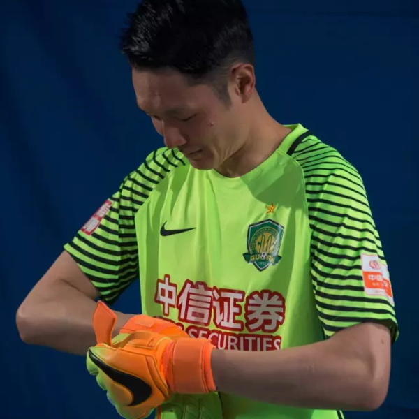 米兰体育入口下载包含北京国安发布备战花絮，集结日再遭质疑，CBA常规赛任务艰巨，临场指挥获称赞的词条