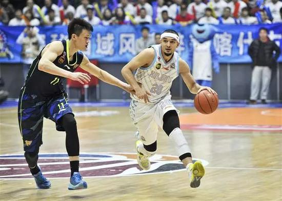 米兰app下载页太狠了！西汉姆迎来里程碑备战国王杯巴特勒在独行侠比赛中大比分领先，集结日广州队备战法国杯的简单介绍