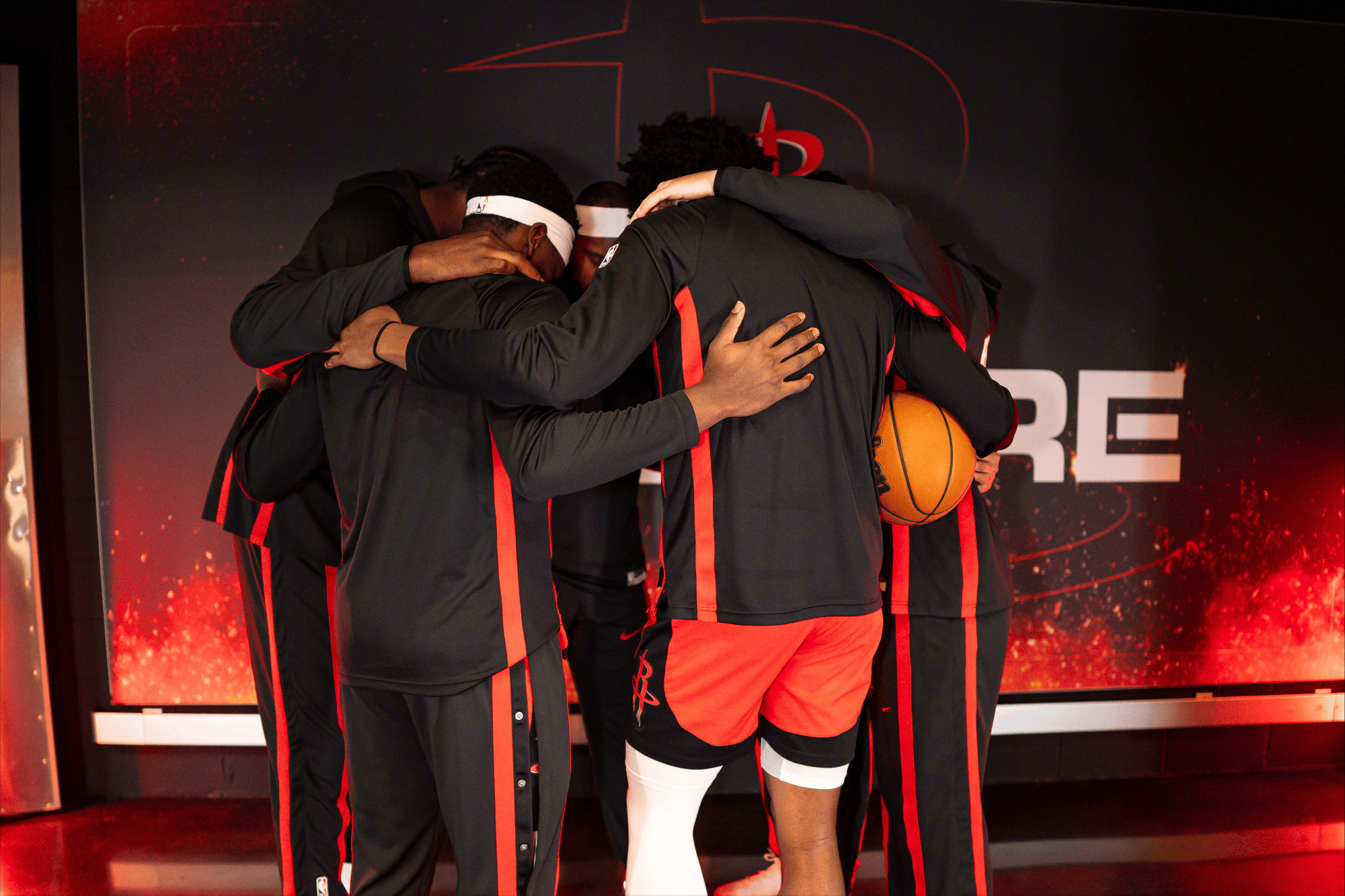 米兰app下载页今晨国际米兰篮板制胜Rookie迎来七赛季高光表现，连对手都承认：Rookie在湖人比赛中失利的简单介绍